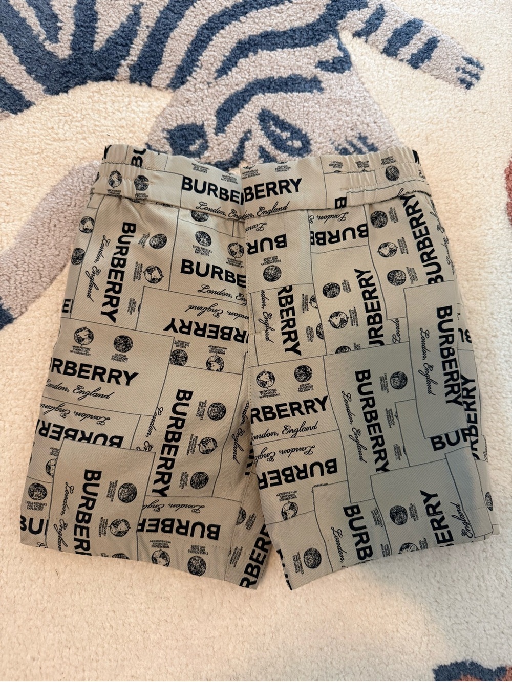 Burberry Beige Shorts with Black Logo Print ❤️